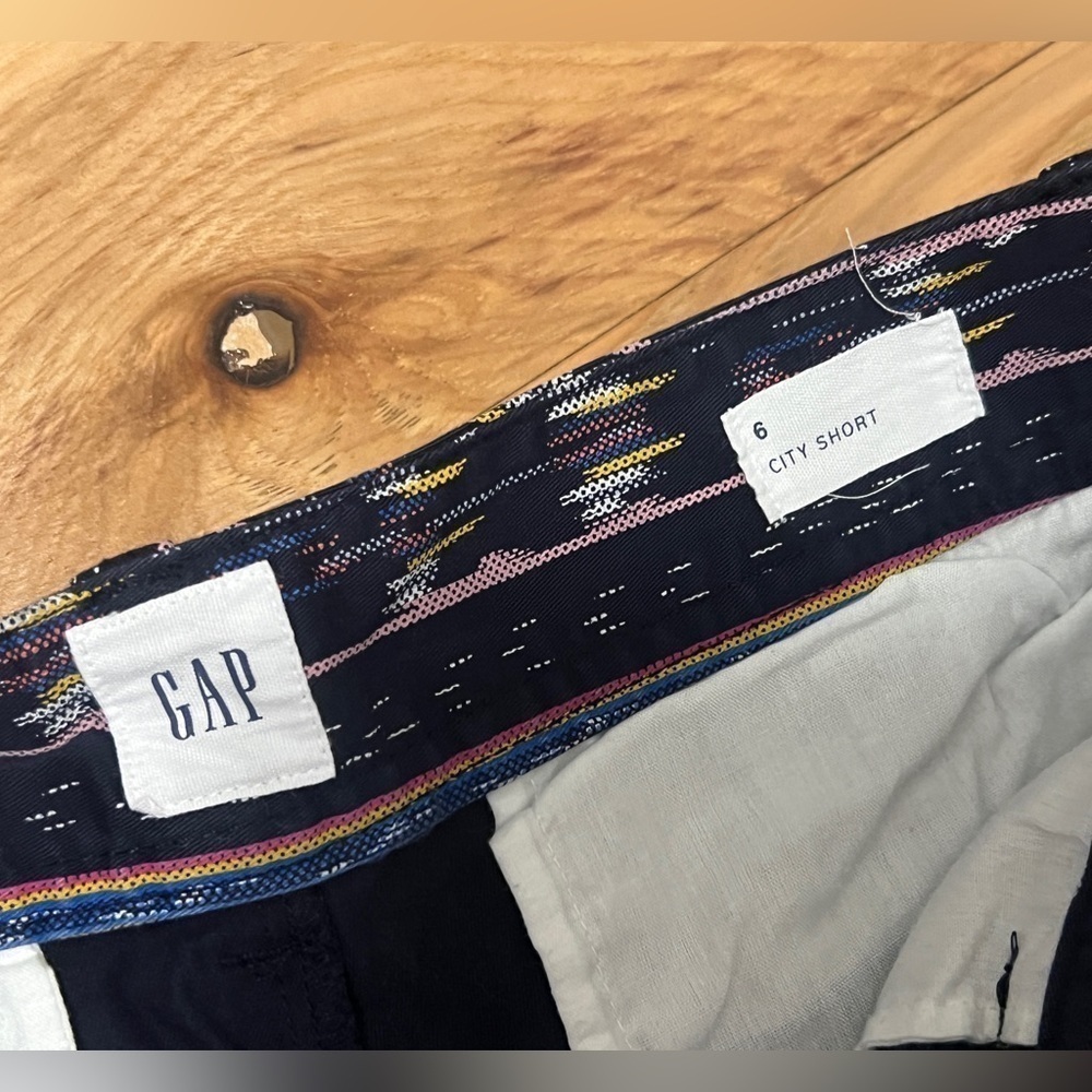 2 for $10 | Navy Blue Gap City Shorts Size 6 Southwest Print - Picture 3 of 7